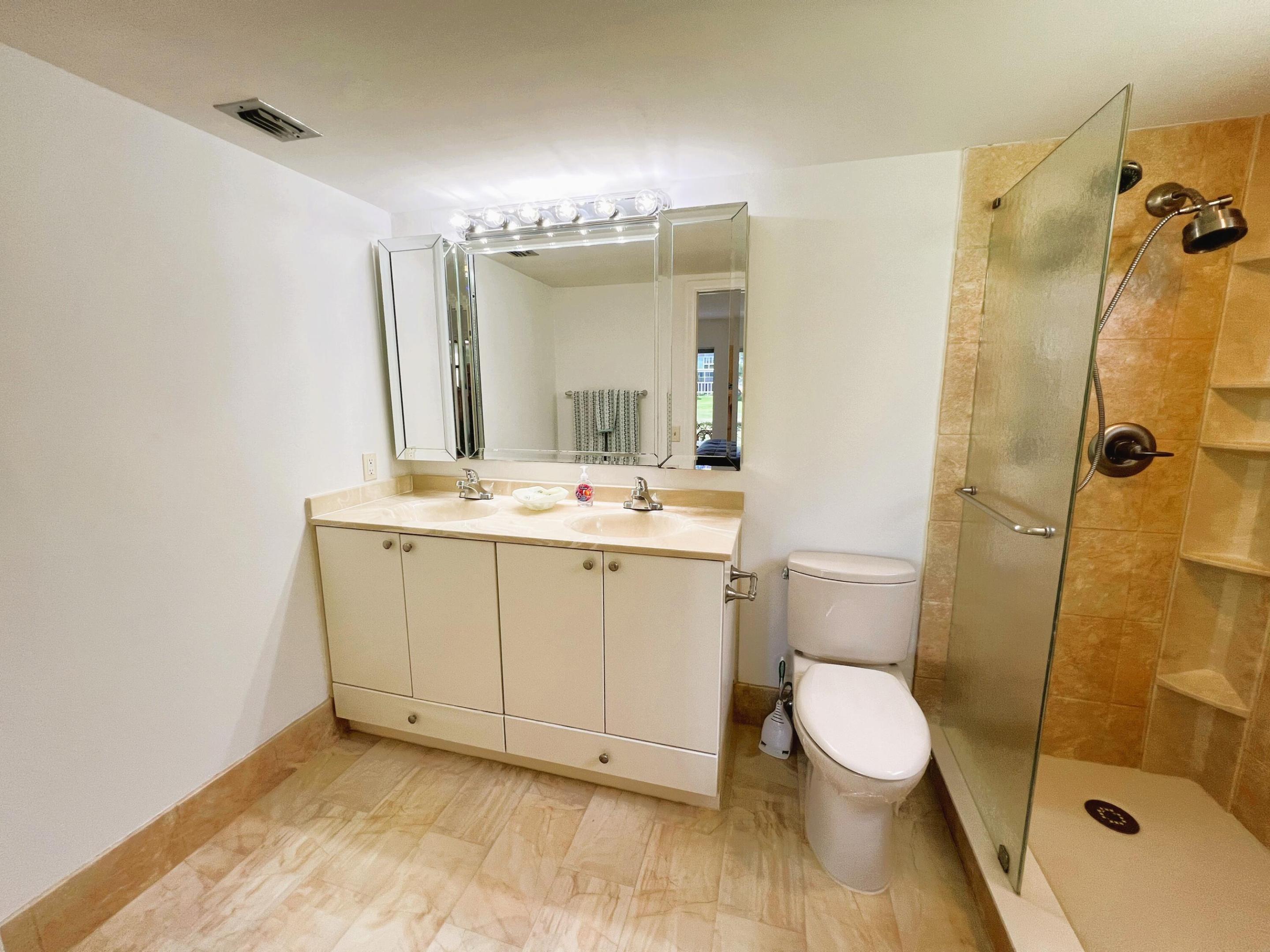 2902 Victoria Circle A1 Property Photo 8