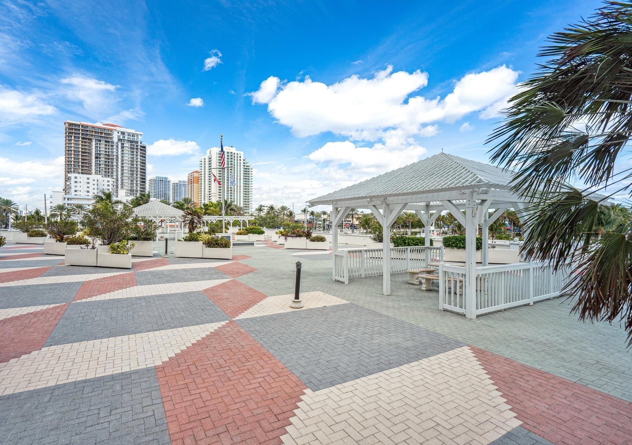 1 Las Olas Circle 1211 Property Photo 32