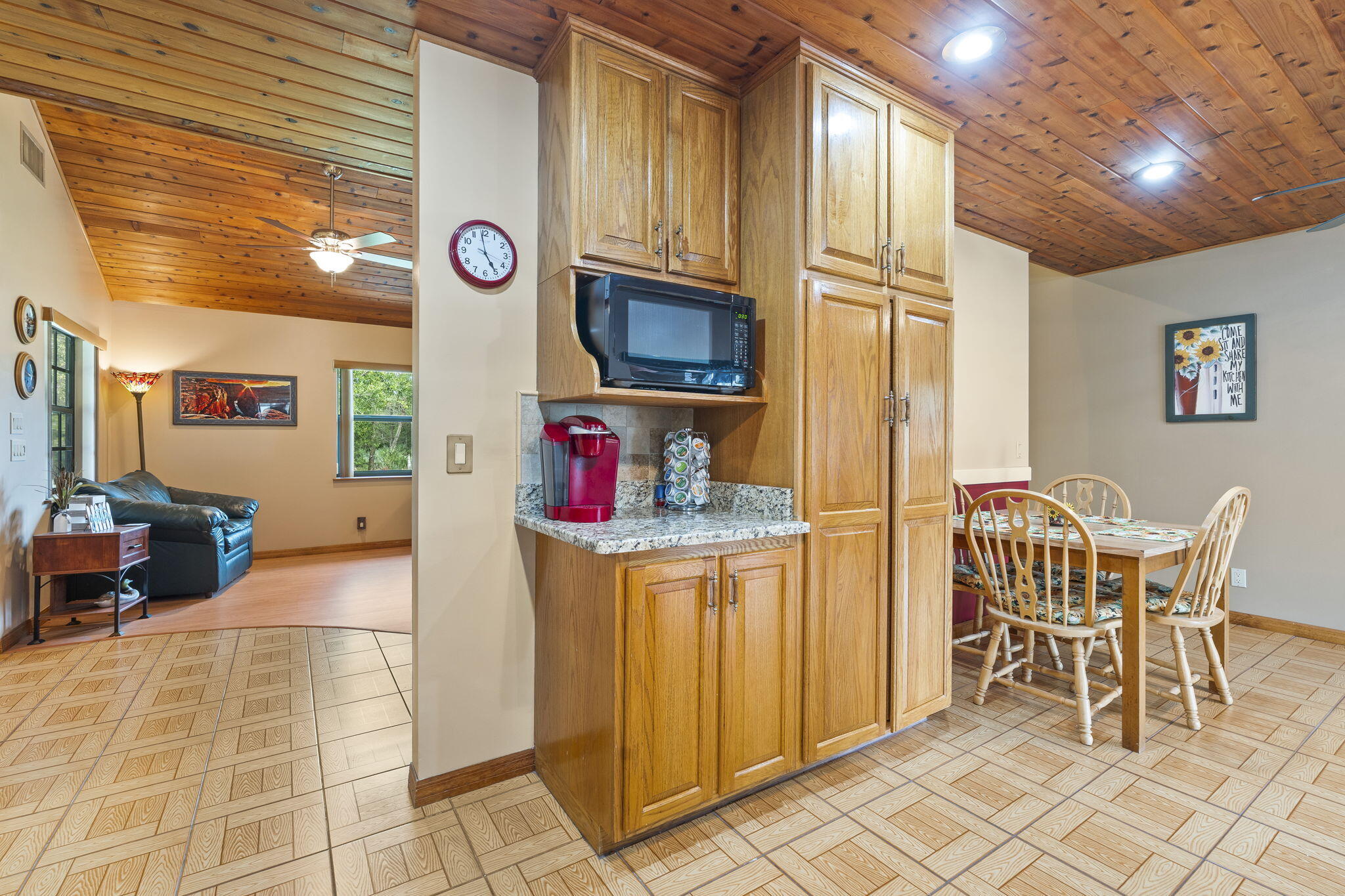 2725 Twin Oaks Trail Property Photo 15