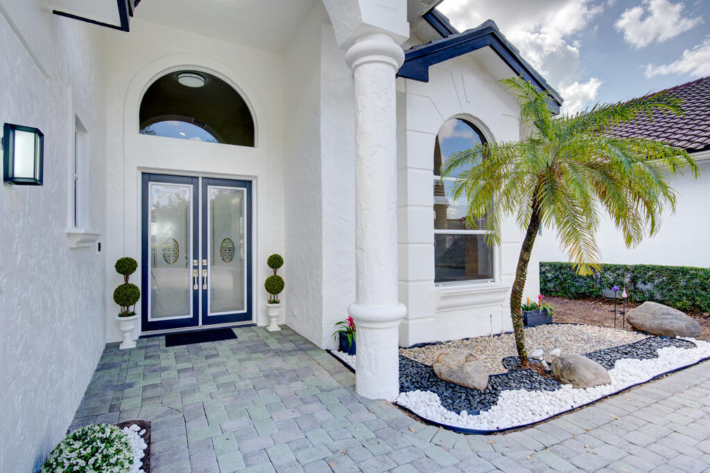 6646 Oakmont Way Property Photo 1
