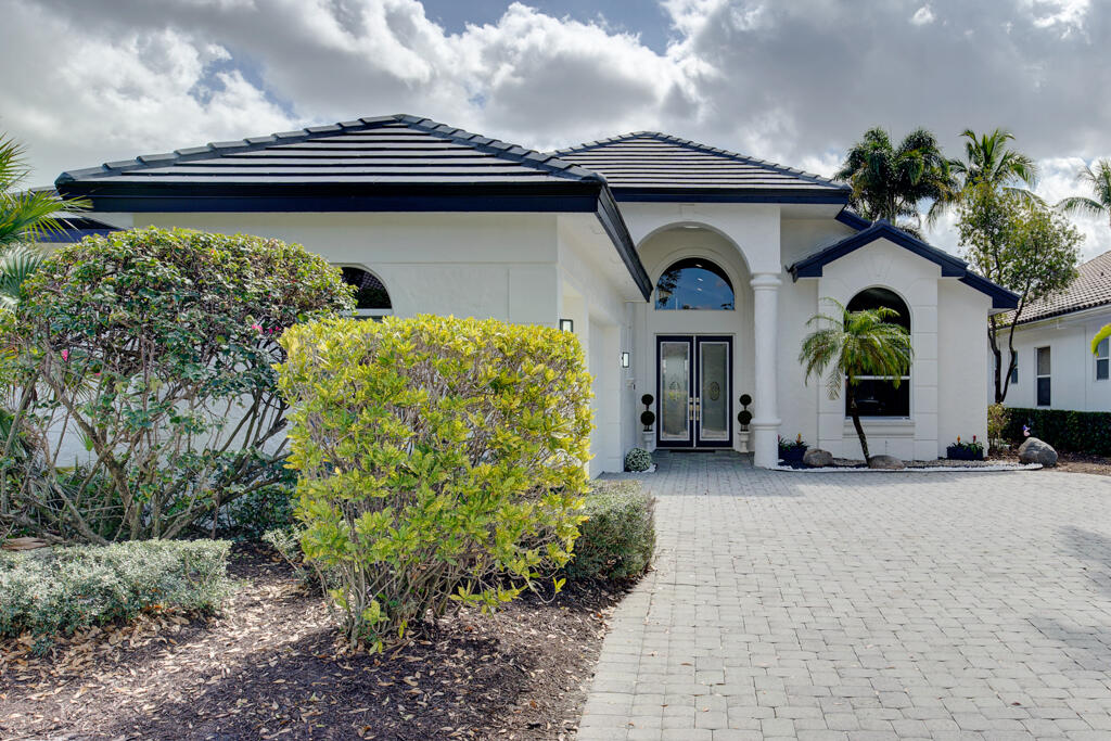 6646 Oakmont Way Property Photo 4