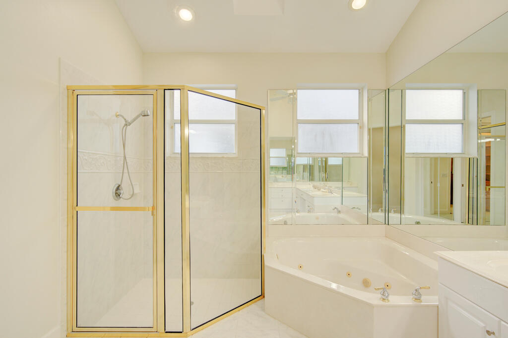 6646 Oakmont Way Property Photo 8