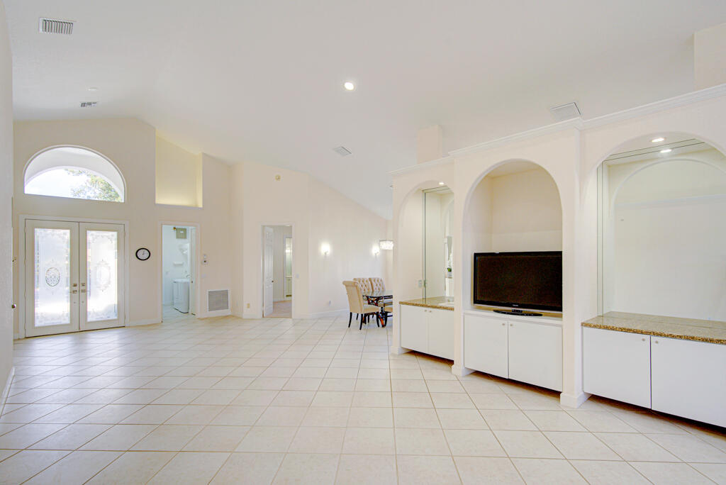 6646 Oakmont Way Property Photo 19