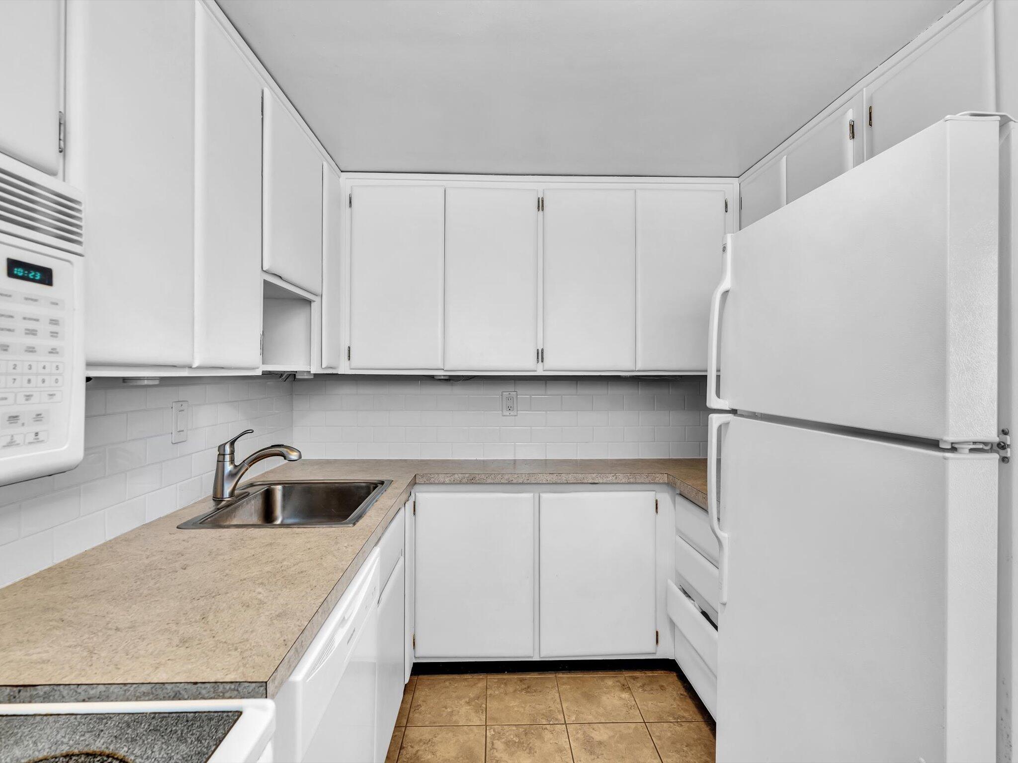 4500 S Ocean Boulevard 505 Property Photo 23