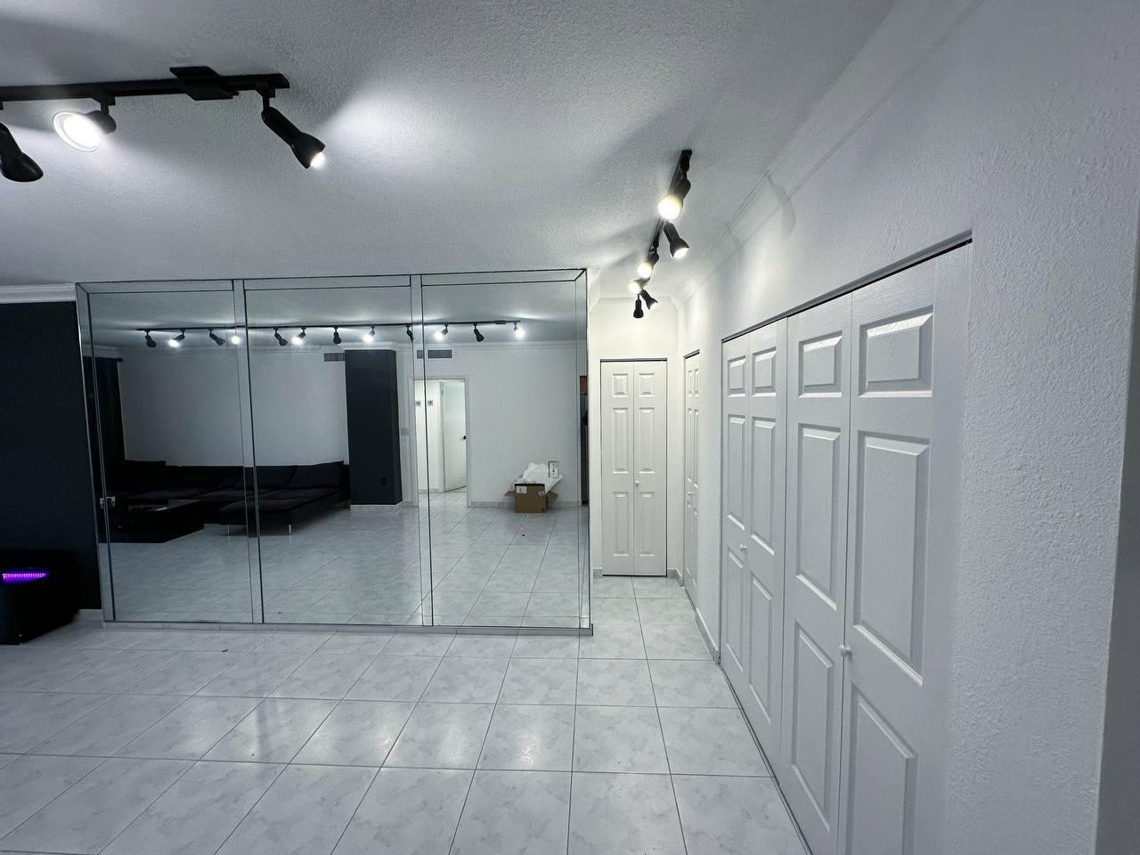 1985 S Ocean Drive 16b Property Photo 10
