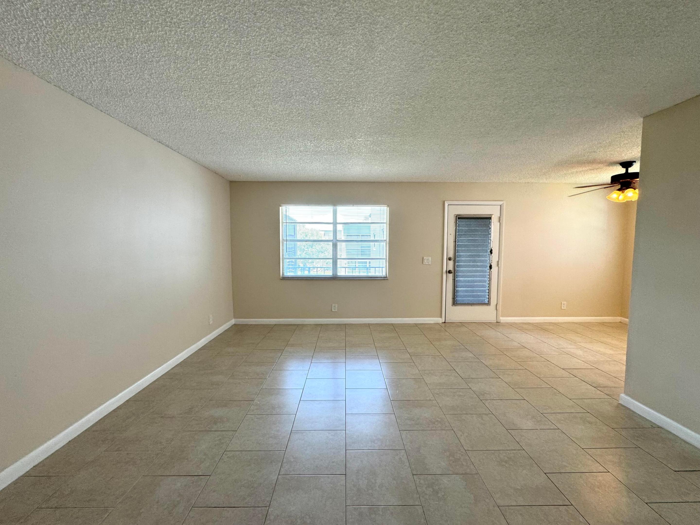 900 Normandy Lane S Property Photo 11