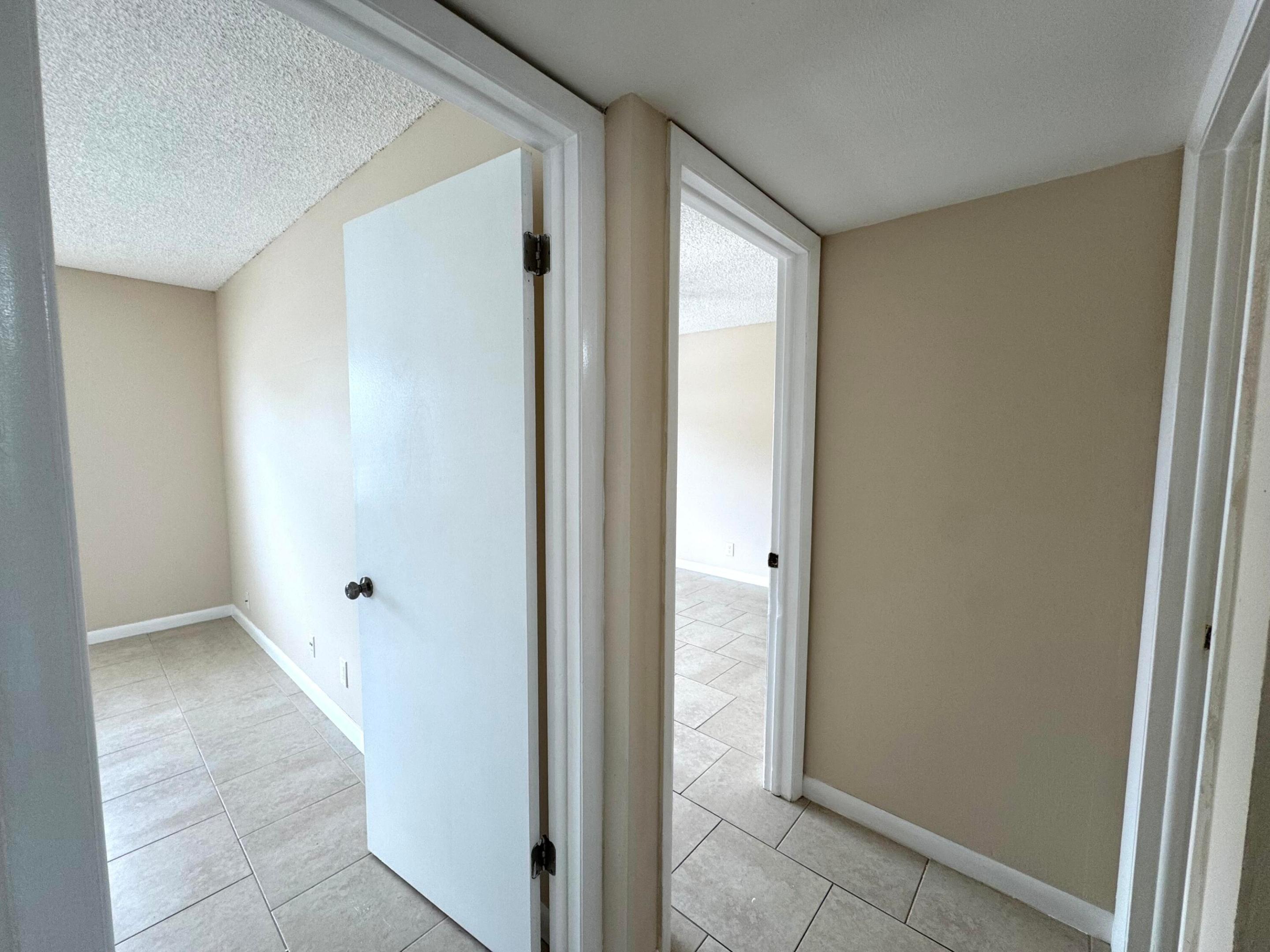 900 Normandy Lane S Property Photo 16