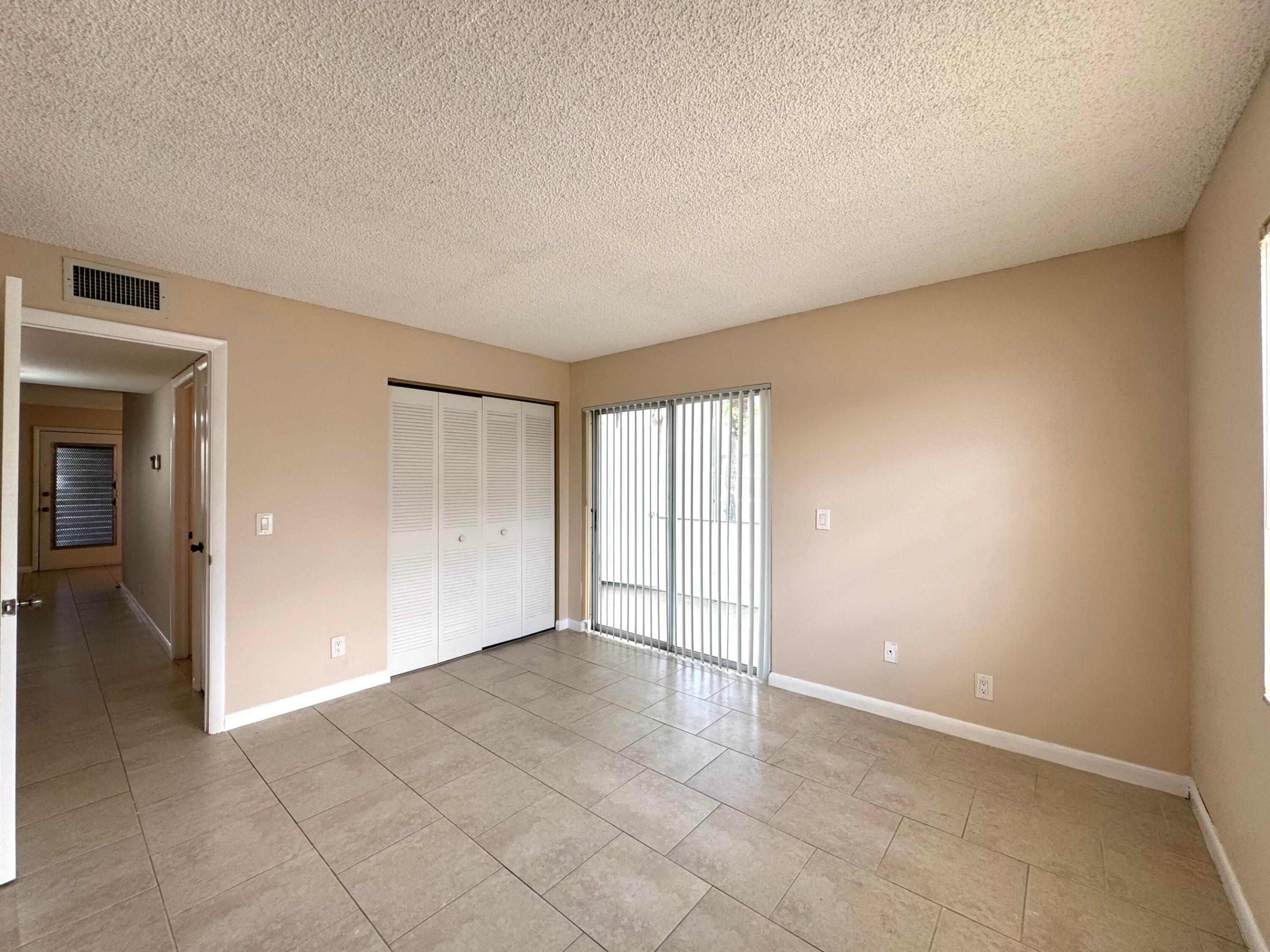 900 Normandy Lane S Property Photo 19