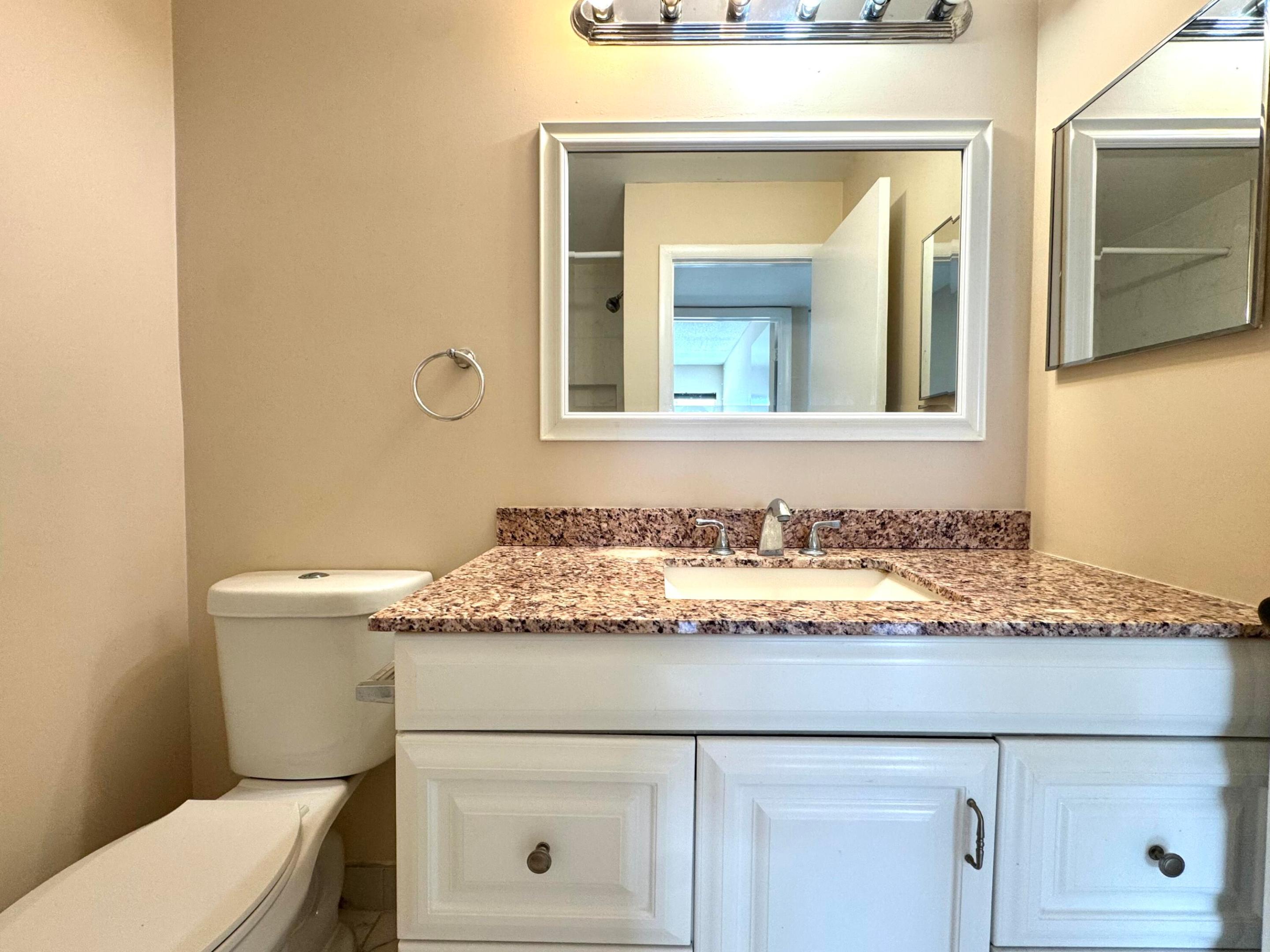 900 Normandy Lane S Property Photo 24