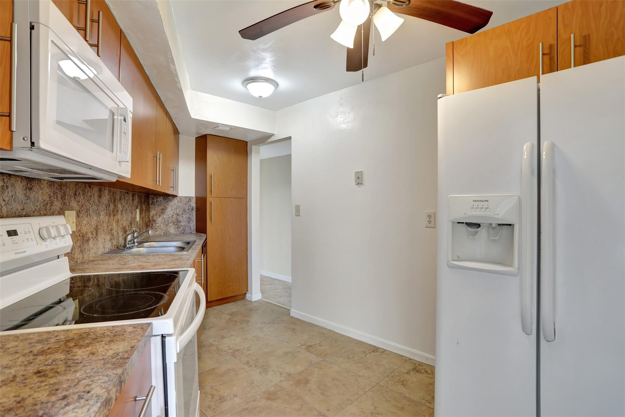 6921 Environ Boulevard 6o Property Photo 7