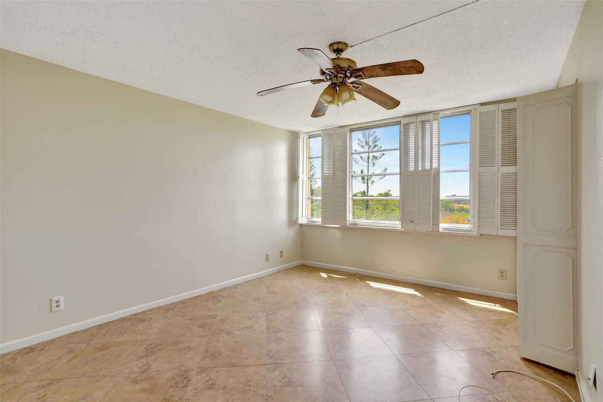 6921 Environ Boulevard 6o Property Photo 16