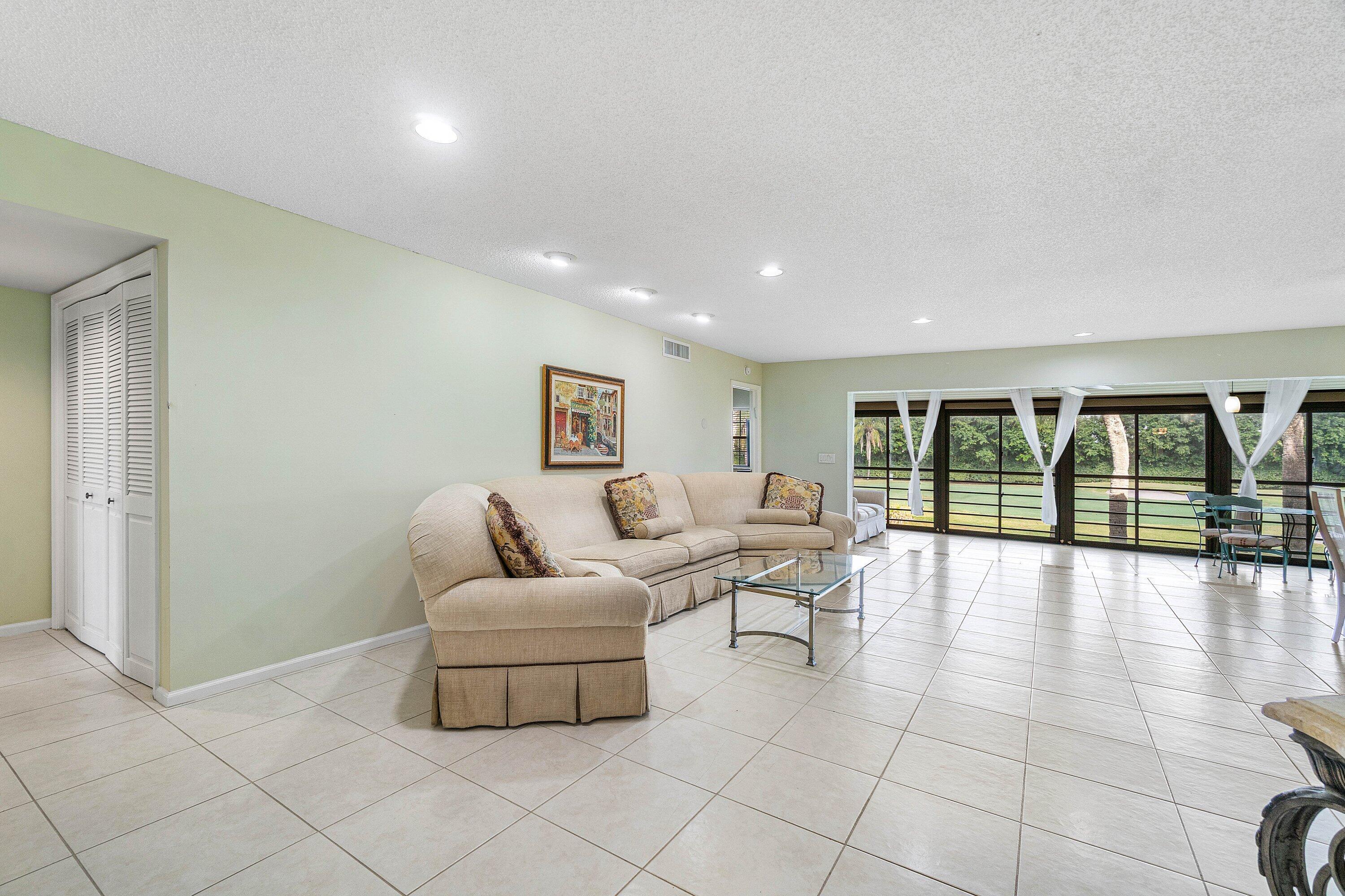 6446 Aspen Glen Circle Property Photo 6