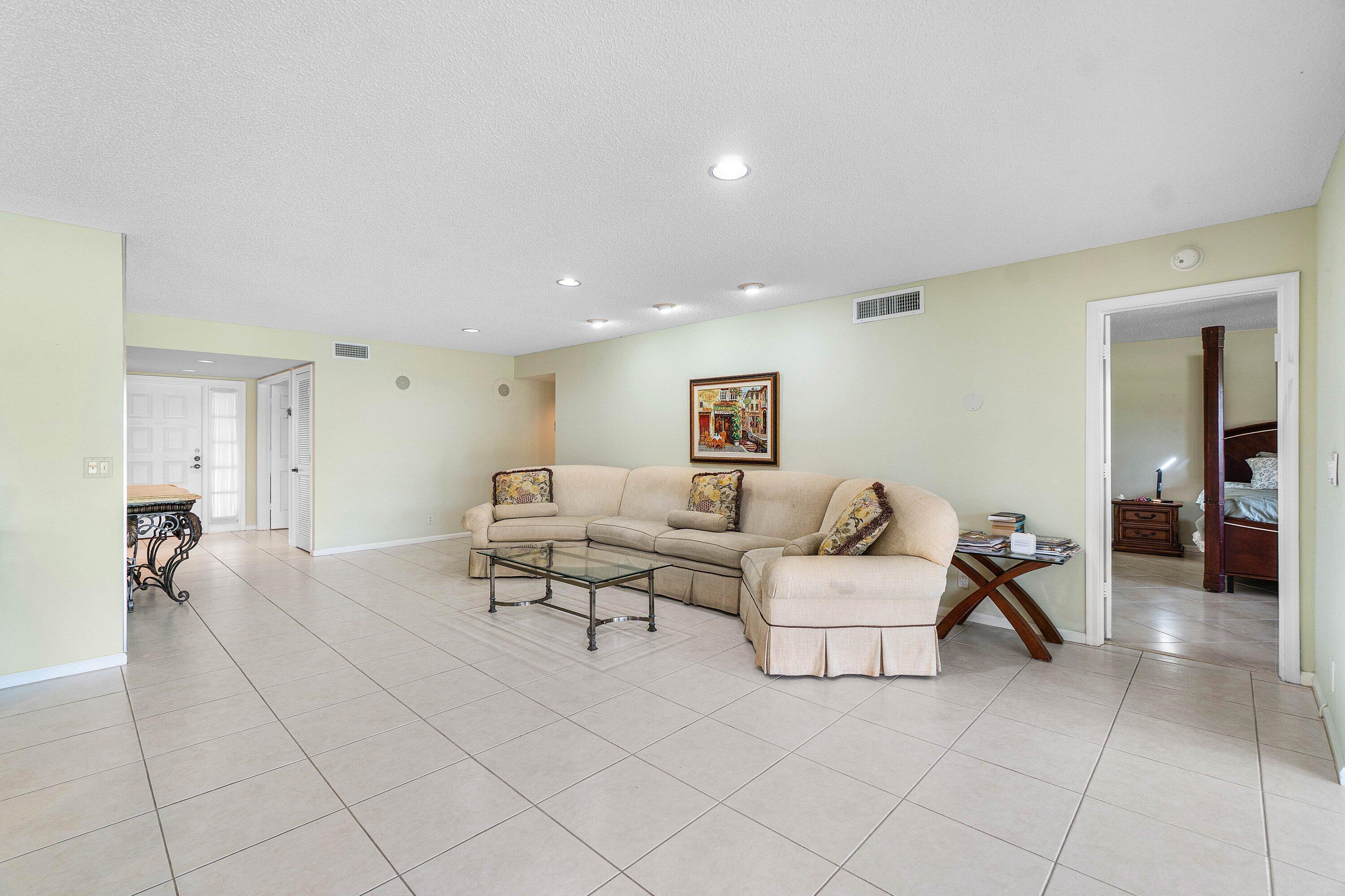 6446 Aspen Glen Circle Property Photo 7