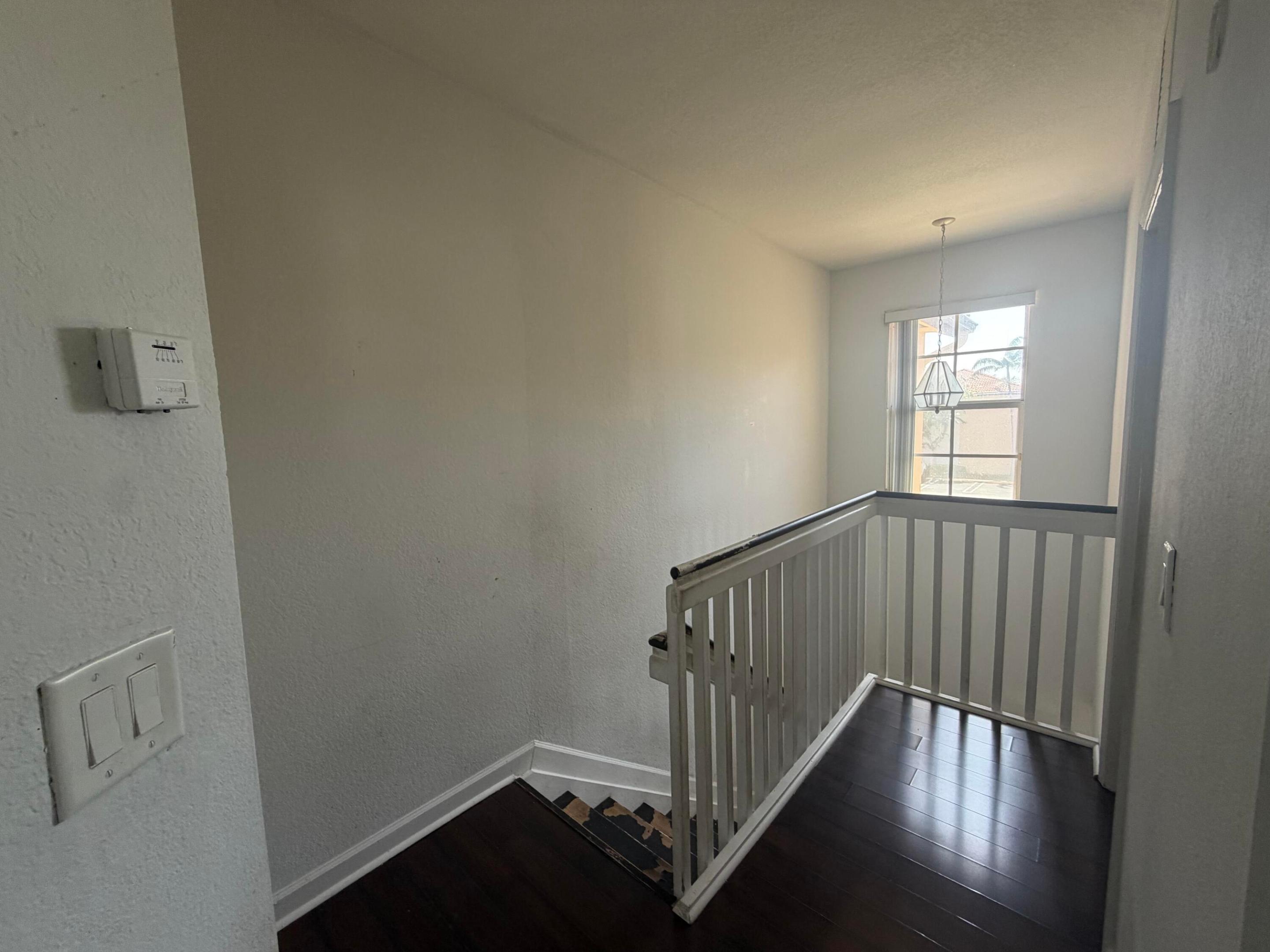 1655 Ne 33rd Road 103-4 Property Photo 13