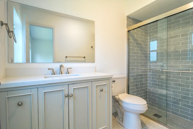 5430 Mirror Lakes Boulevard Property Photo 18