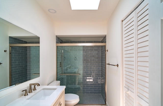 5430 Mirror Lakes Boulevard Property Photo 21