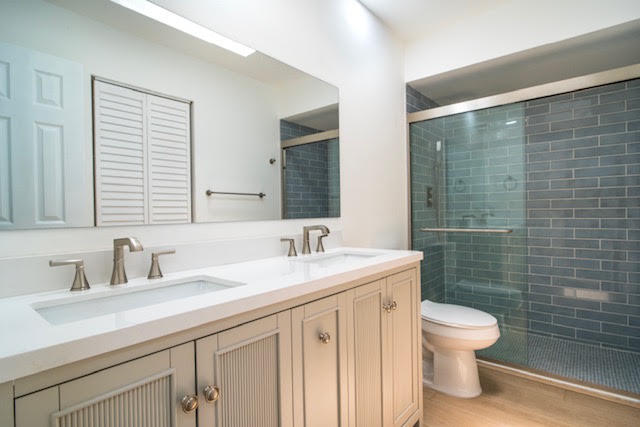 5430 Mirror Lakes Boulevard Property Photo 22