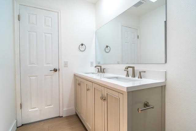 5430 Mirror Lakes Boulevard Property Photo 23