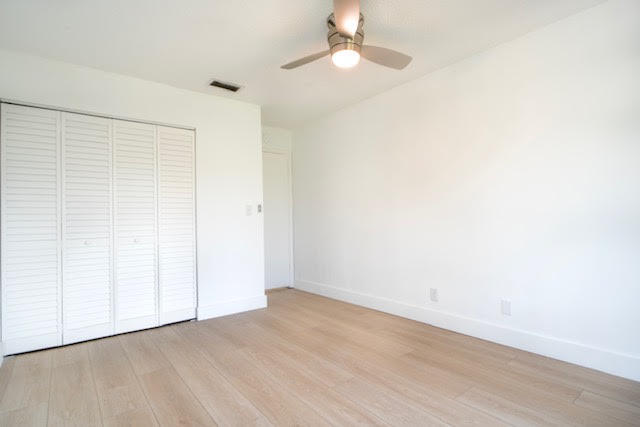 5430 Mirror Lakes Boulevard Property Photo 25