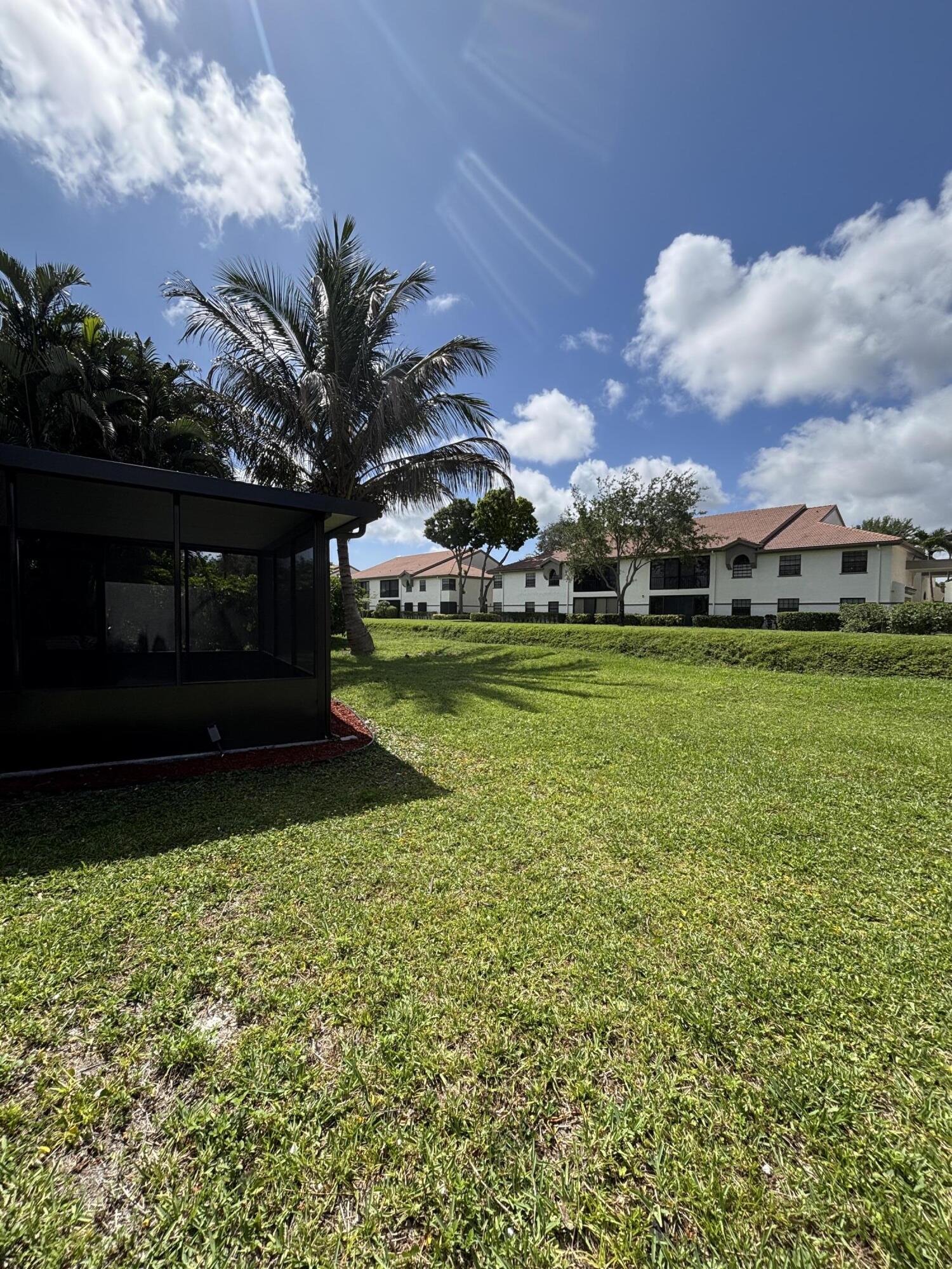 5430 Mirror Lakes Boulevard Property Photo 30