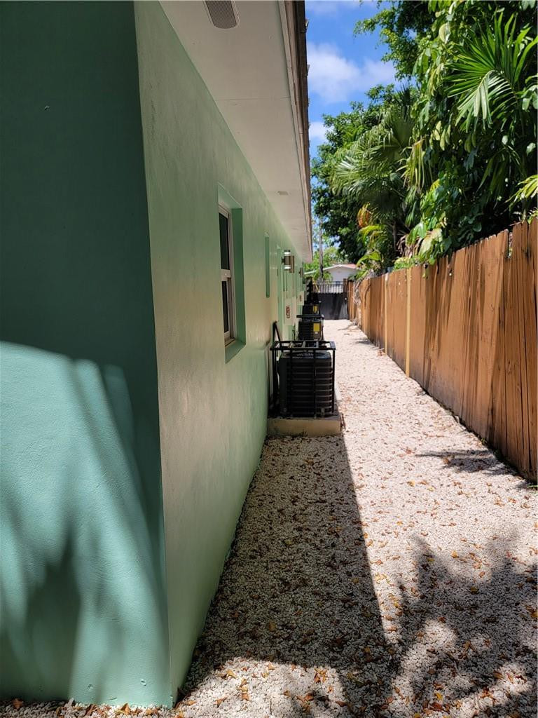 1010 Nw 3rd Avenue Property Photo 5