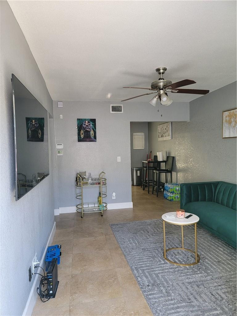 1010 Nw 3rd Avenue Property Photo 6