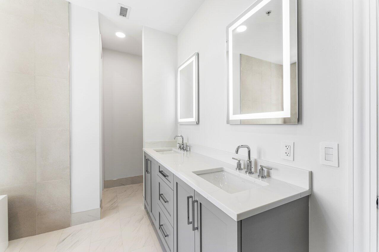 182 Lake Drive 5-101 Property Photo 25
