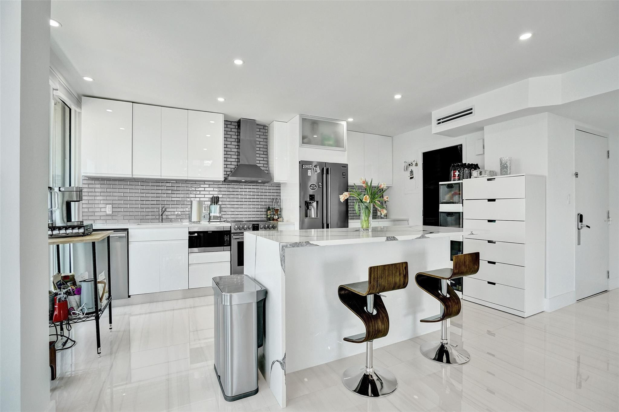 2100 S Ocean Lane 1202 Property Photo 8