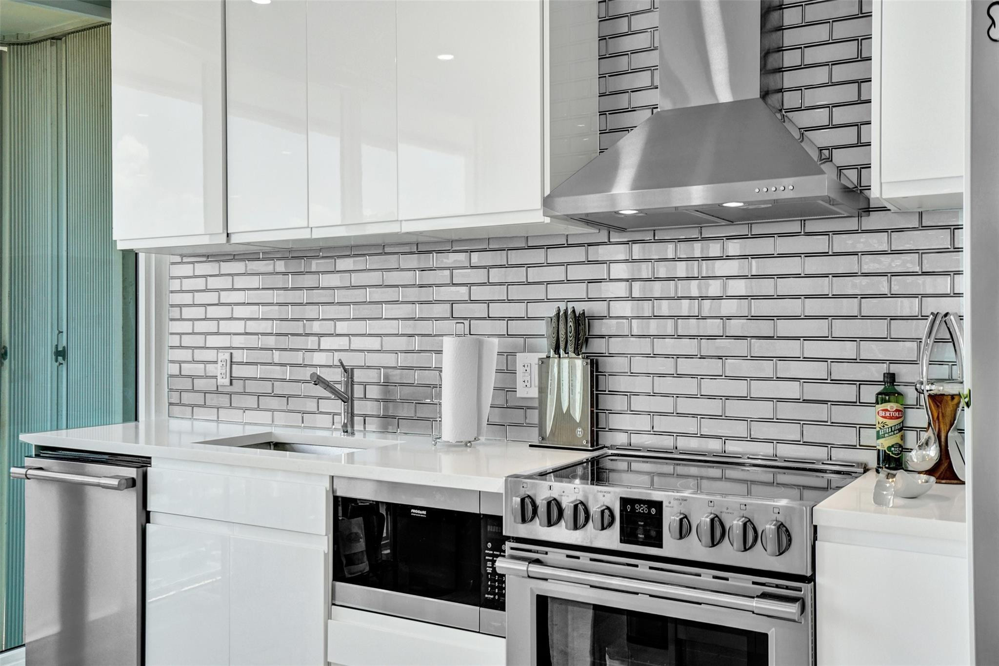 2100 S Ocean Lane 1202 Property Photo 10
