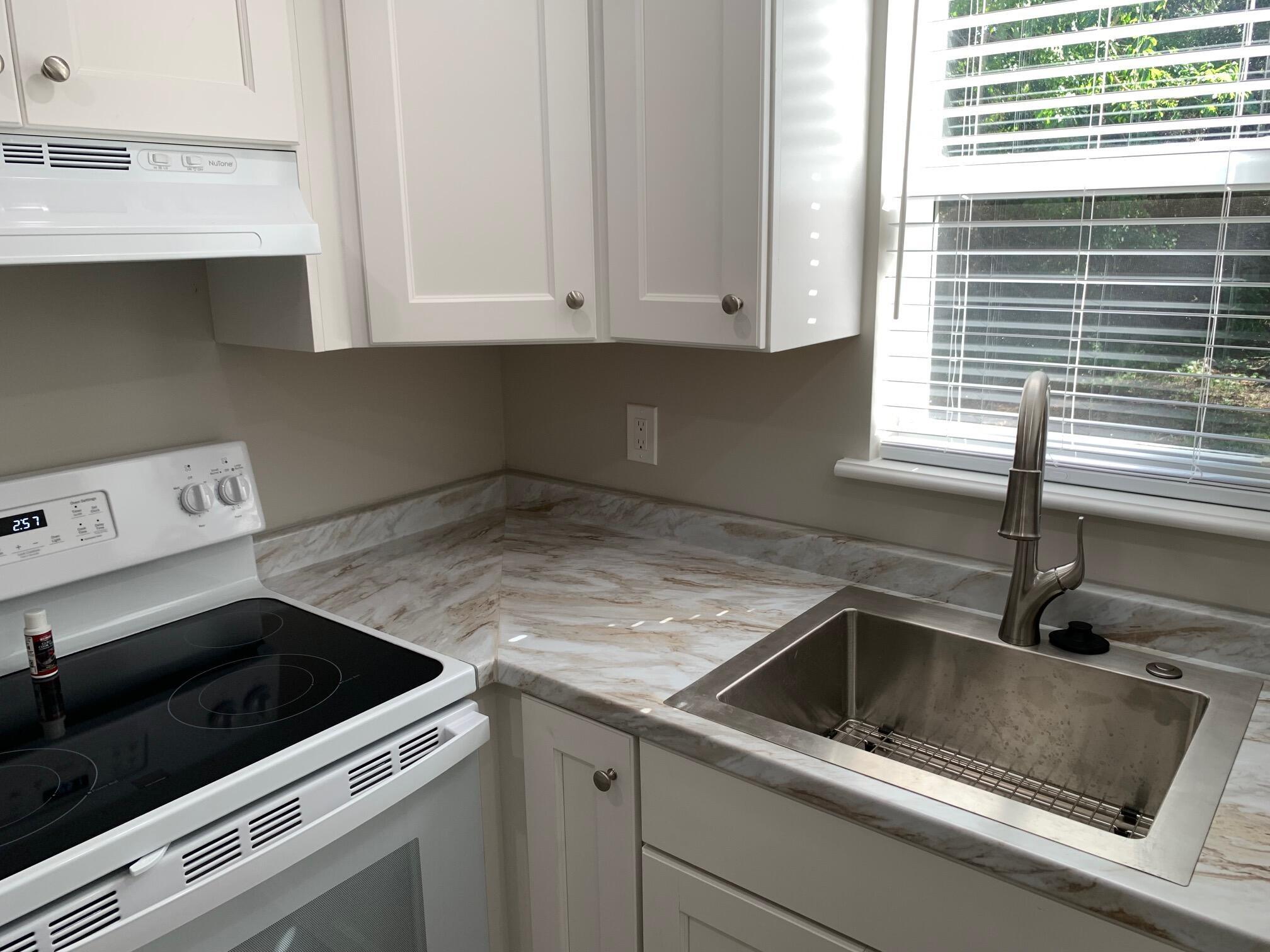 4220 Ne Indian River Dr. Drive #2 Property Photo 7