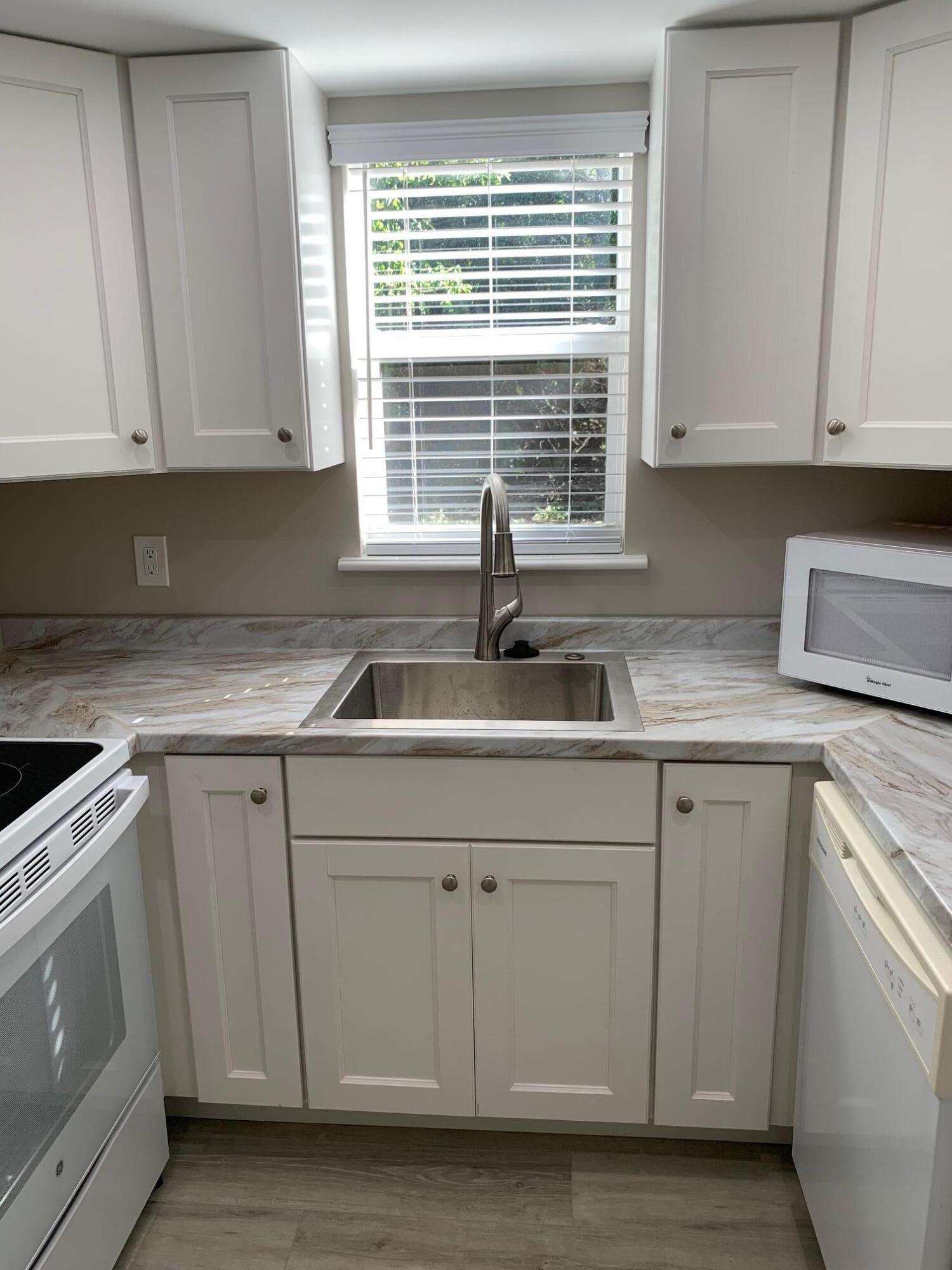 4220 Ne Indian River Dr. Drive #2 Property Photo 8