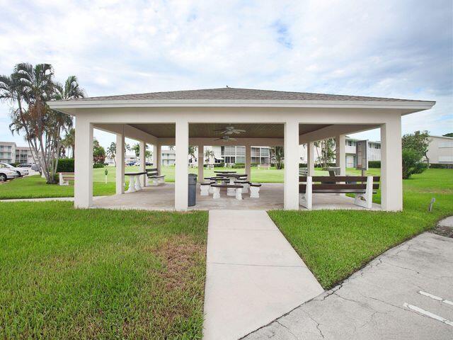 200 Horizon W 102 Property Photo 22