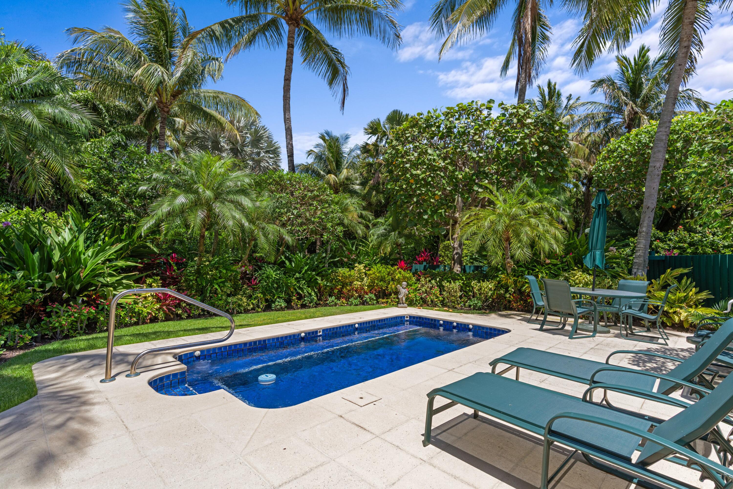 1554 N Ocean Way Property Photo 4