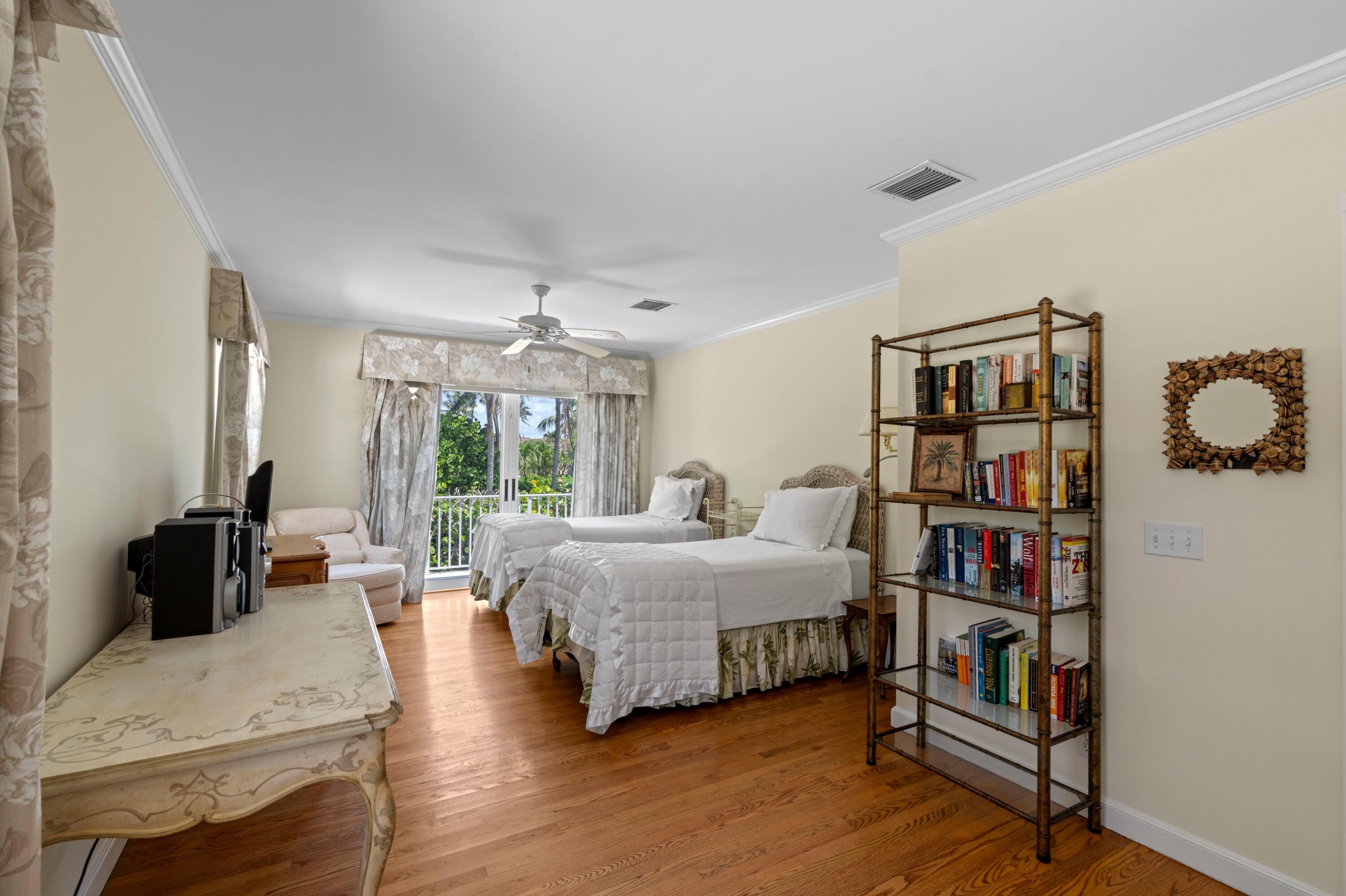 1554 N Ocean Way Property Photo 21