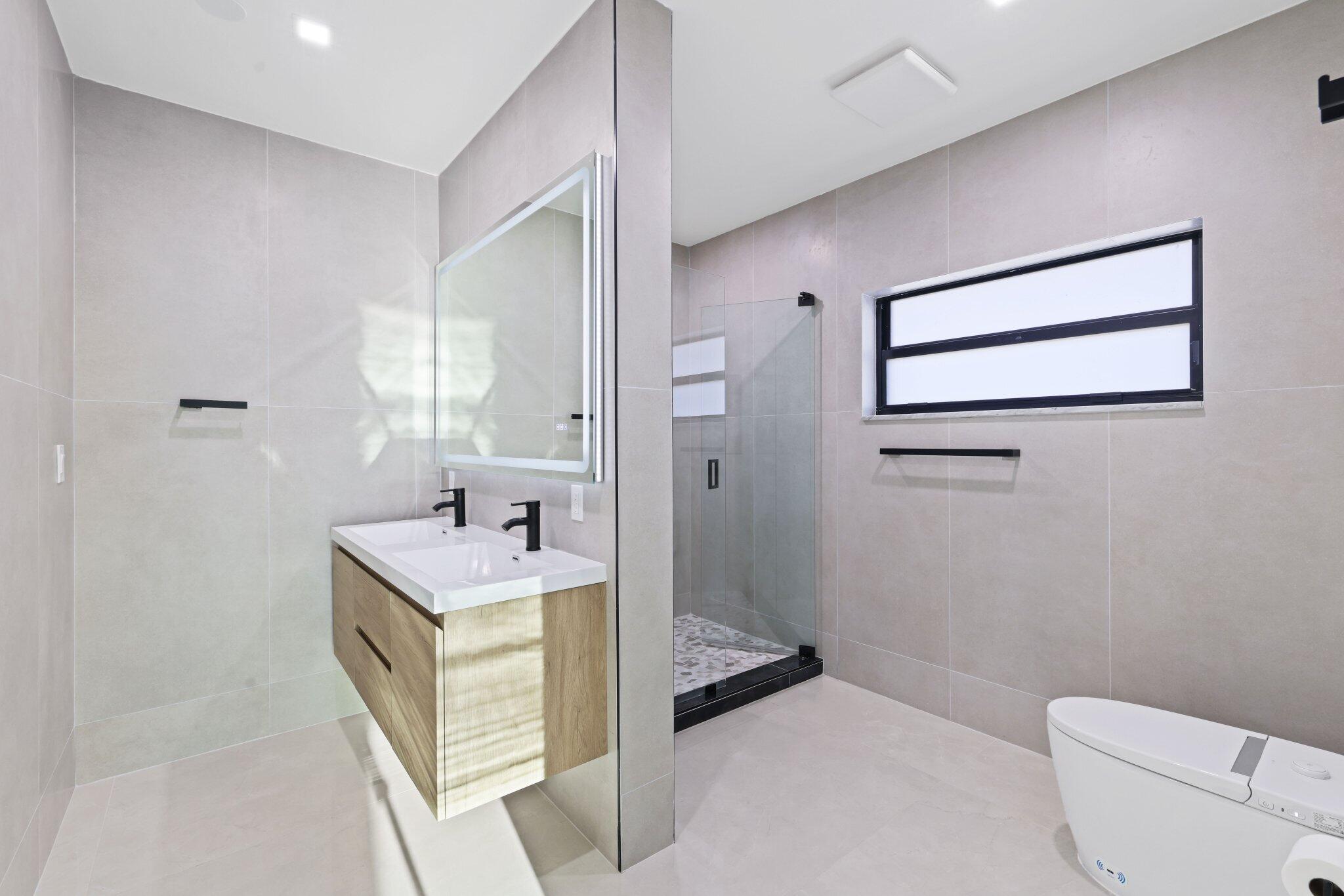 5641 Bayview Drive Property Photo 38