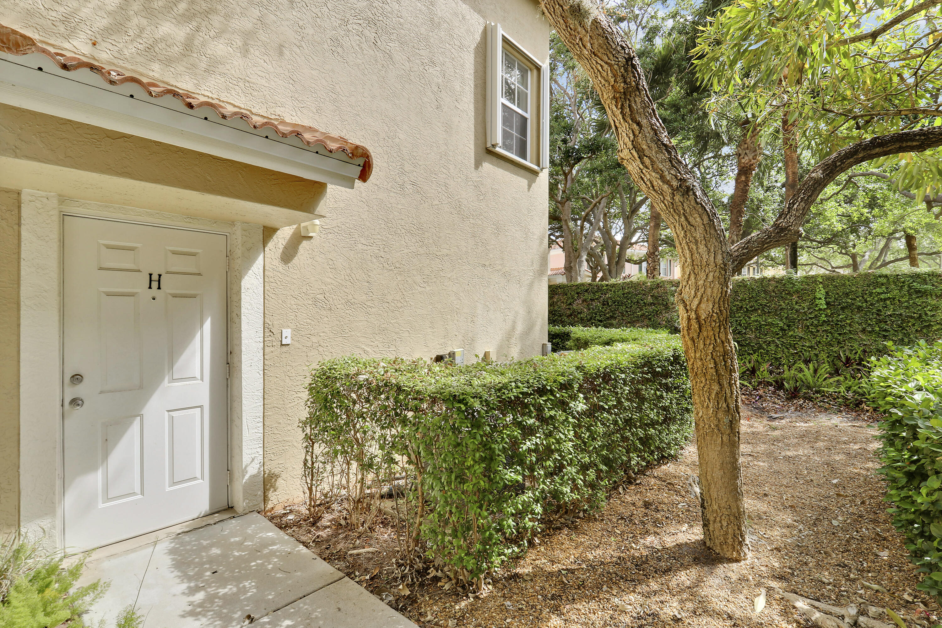 104 Lighthouse Circle H Property Photo 2