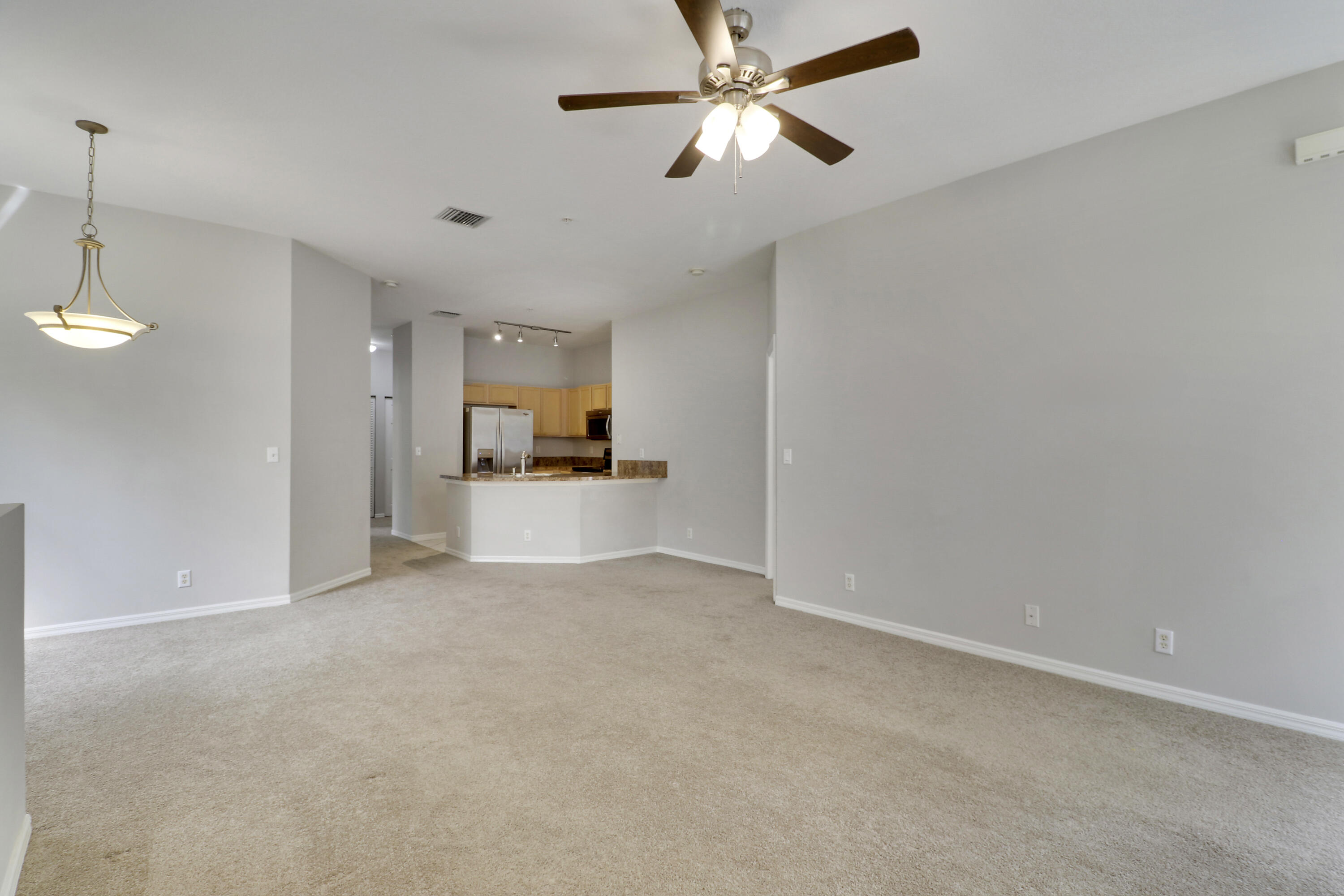 104 Lighthouse Circle H Property Photo 5