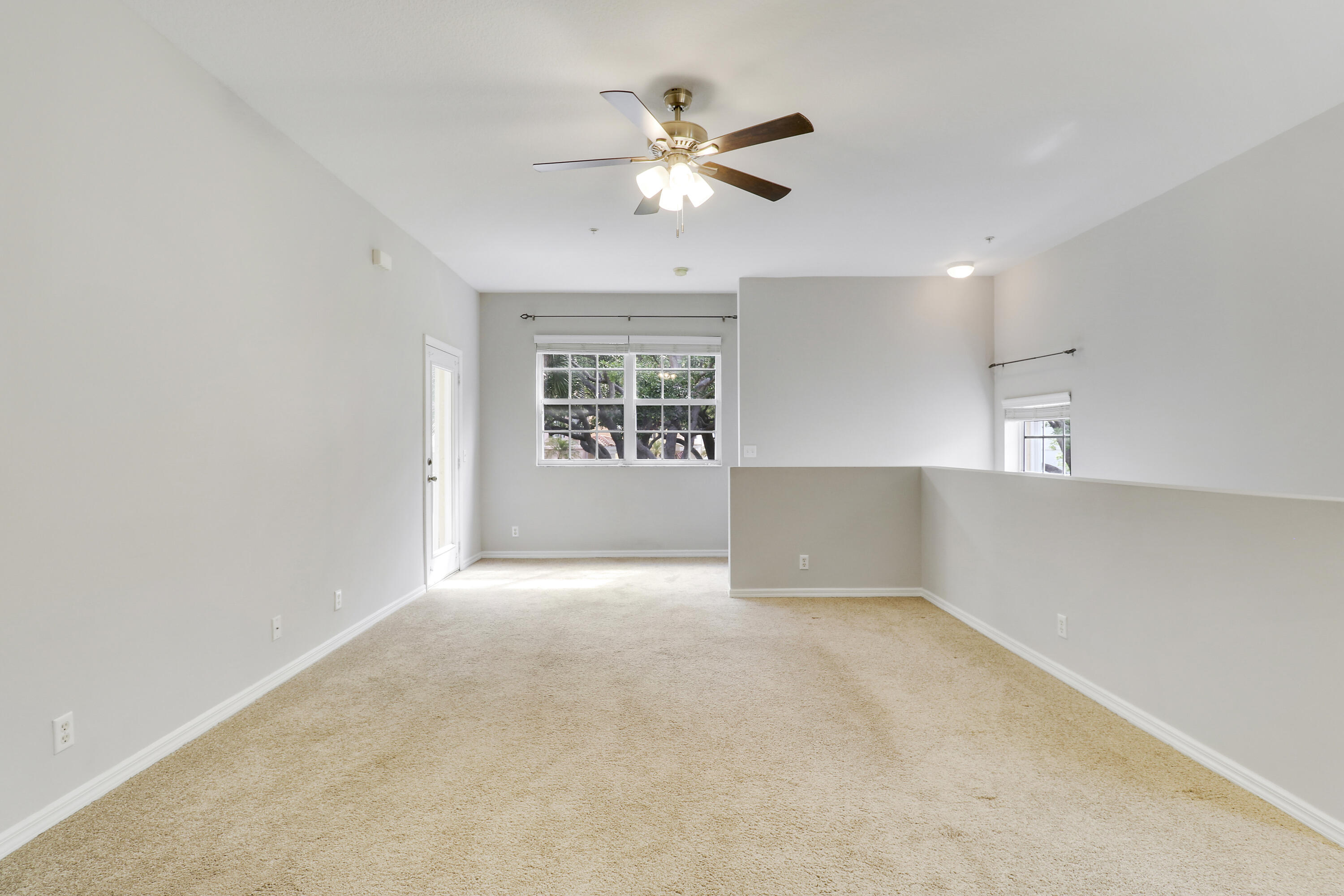 104 Lighthouse Circle H Property Photo 6