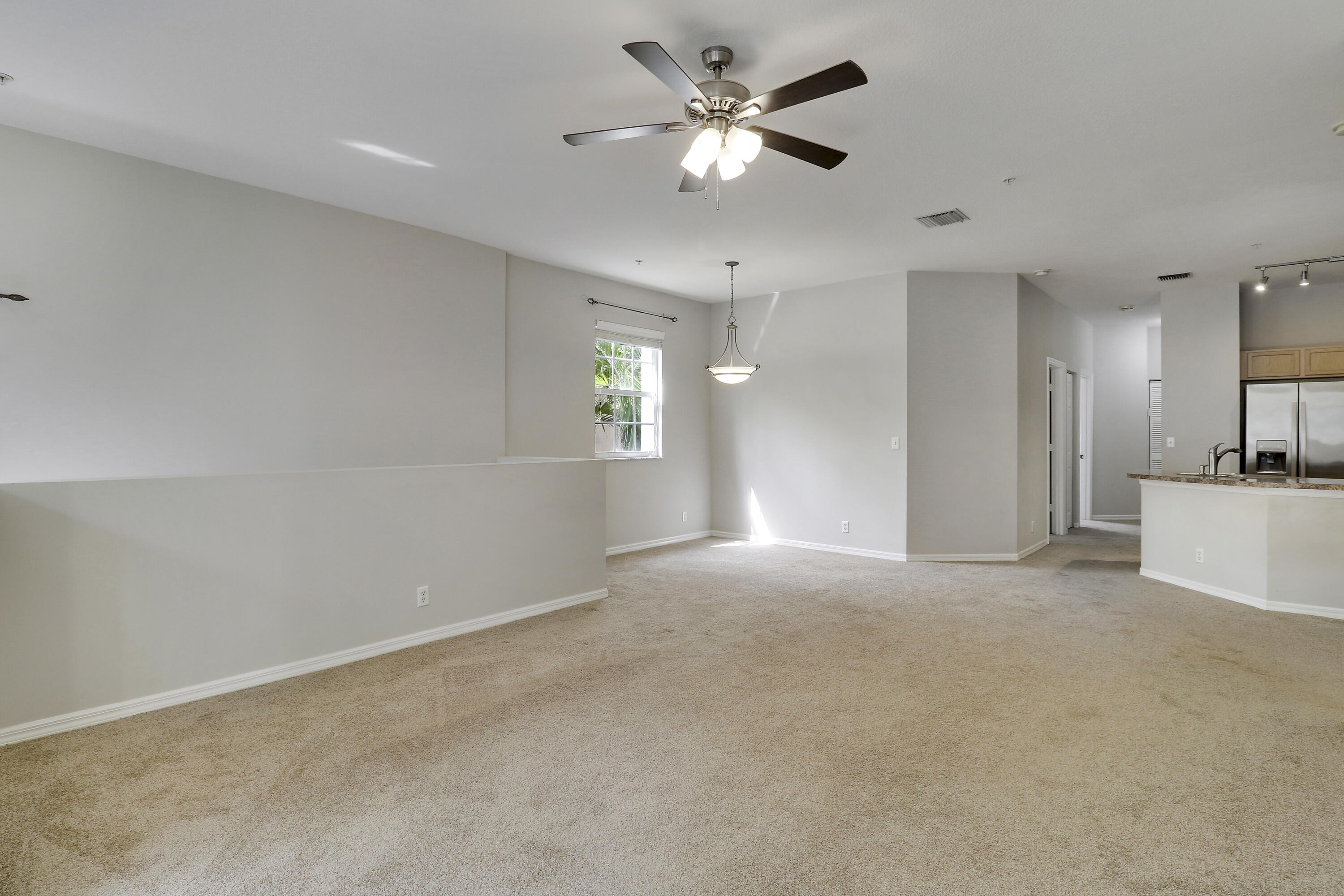 104 Lighthouse Circle H Property Photo 9