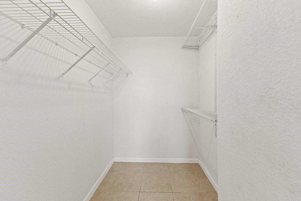 2106 S Cypress Bend Drive 506 Property Photo 17