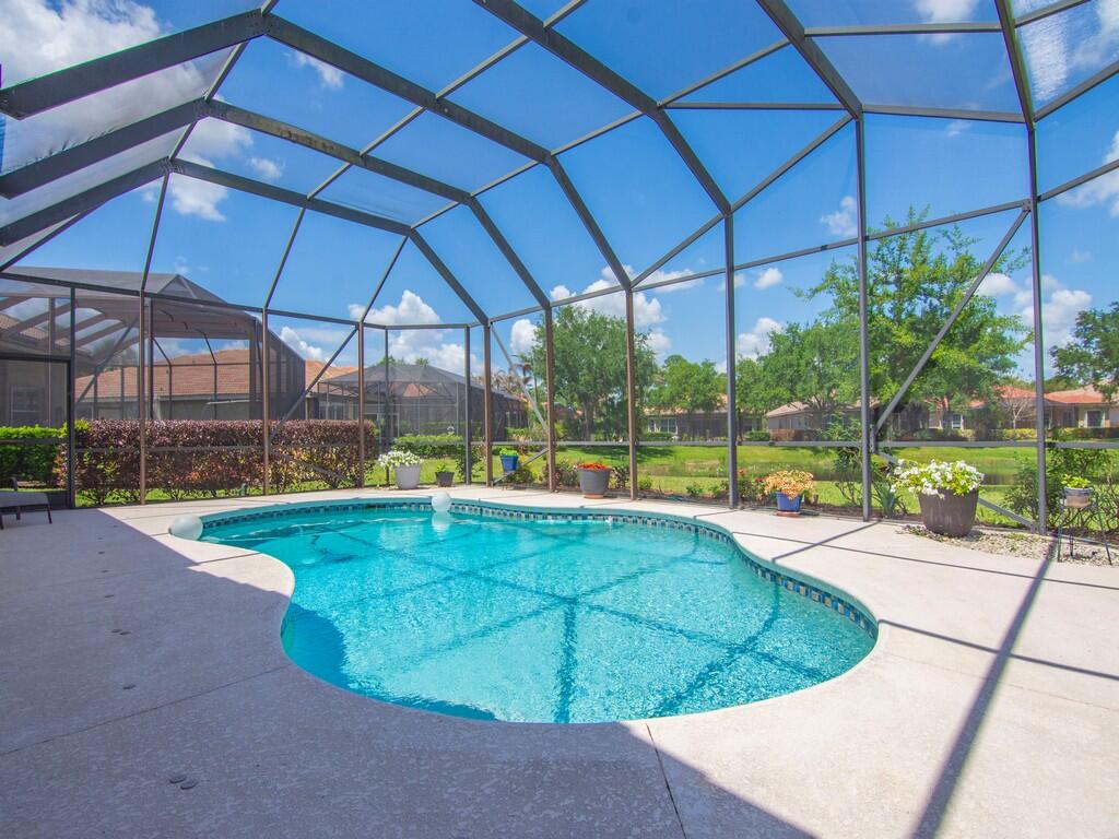 7327 Bob O Link Way Property Photo 4