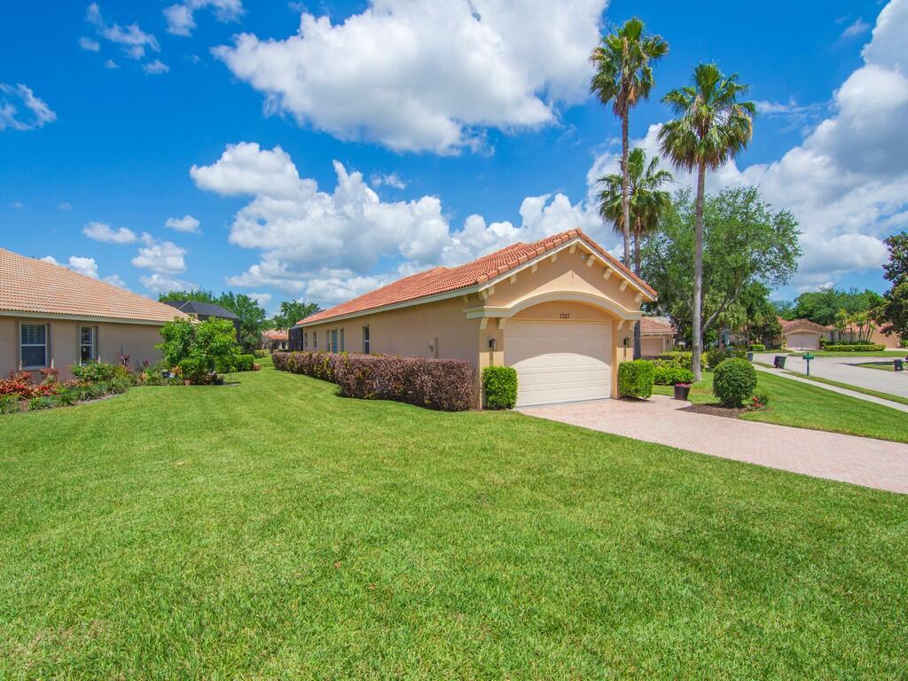 7327 Bob O Link Way Property Photo 35