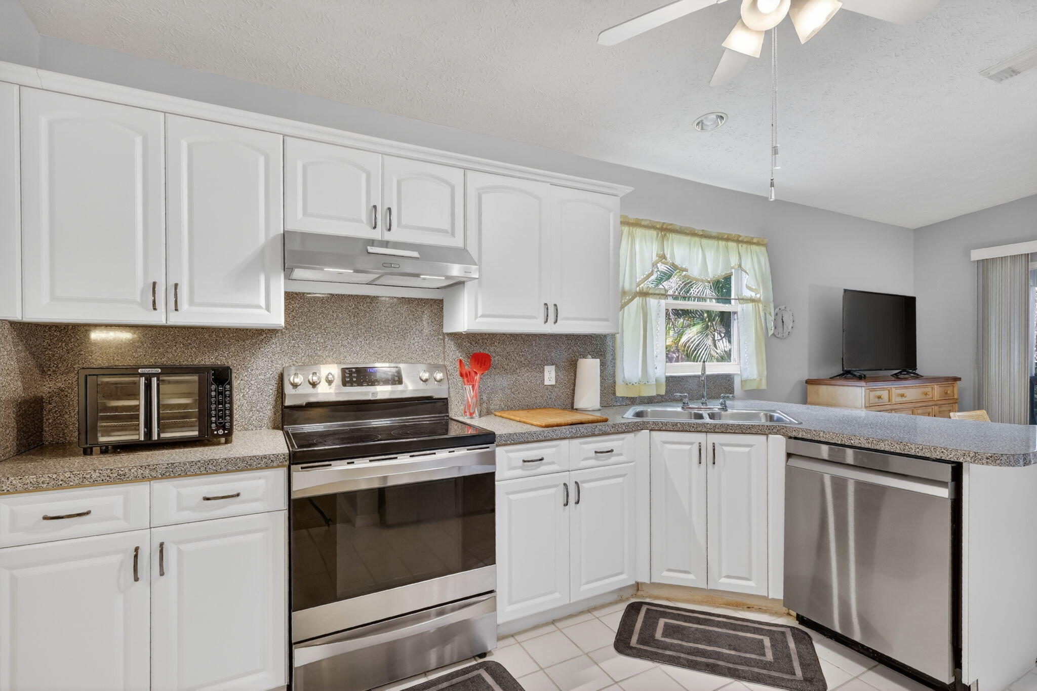 6656 Picante Circle Property Photo 14
