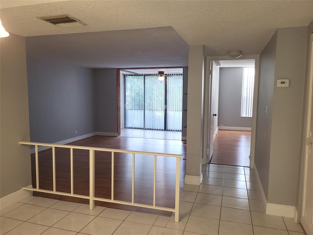 3720 Inverrary Drive 2i Property Photo 10