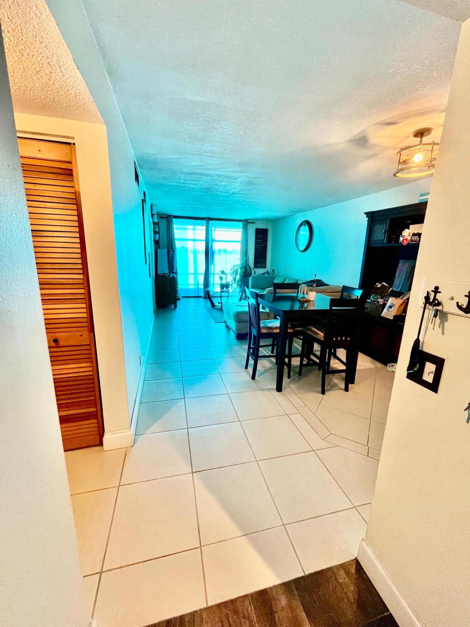 113 Lake Emerald Drive 209 Property Photo 6