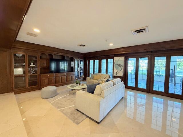 57 Cayuga Road Property Photo 19