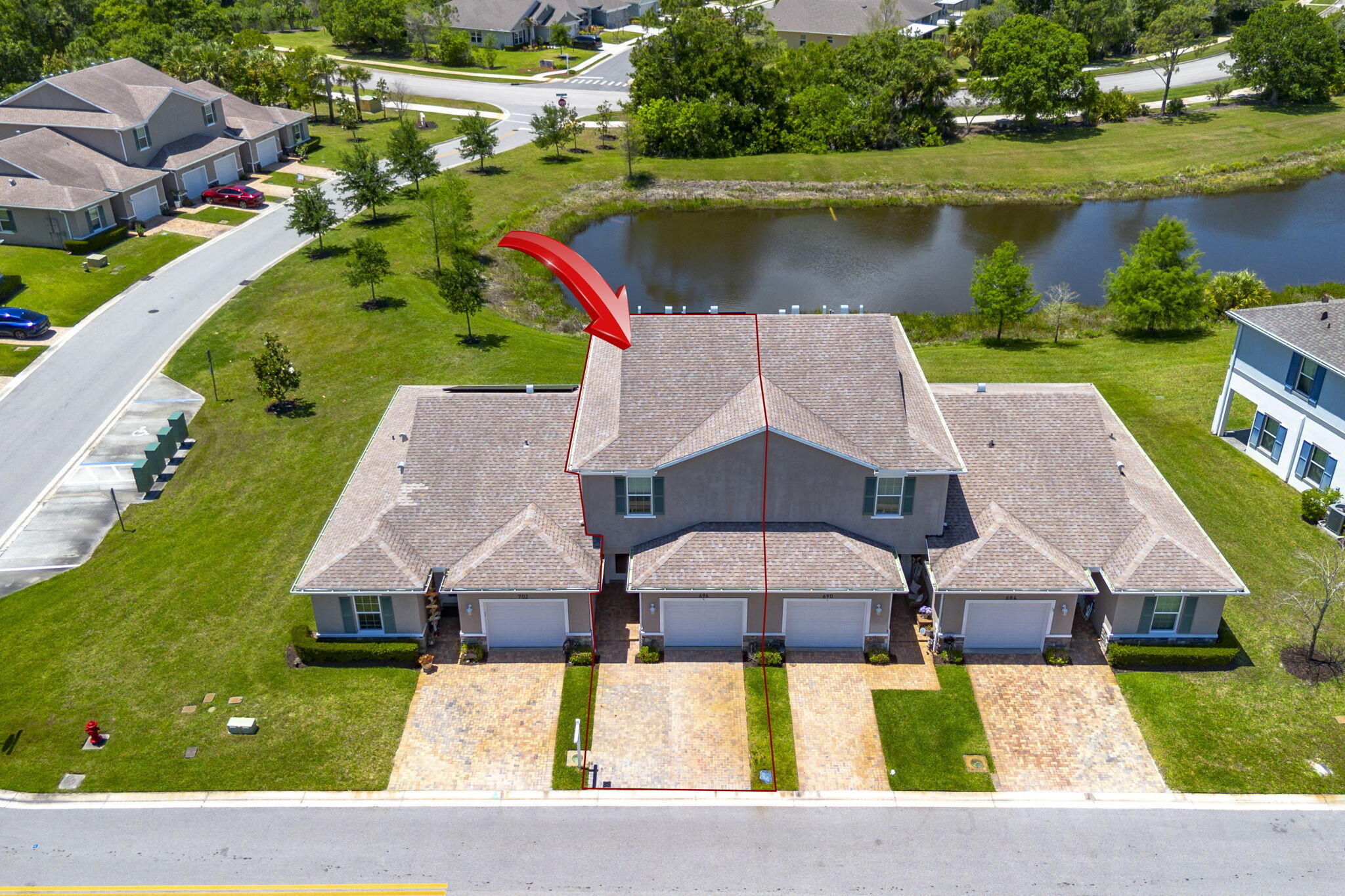 696 Ne Waters Edge Lane Property Photo 1