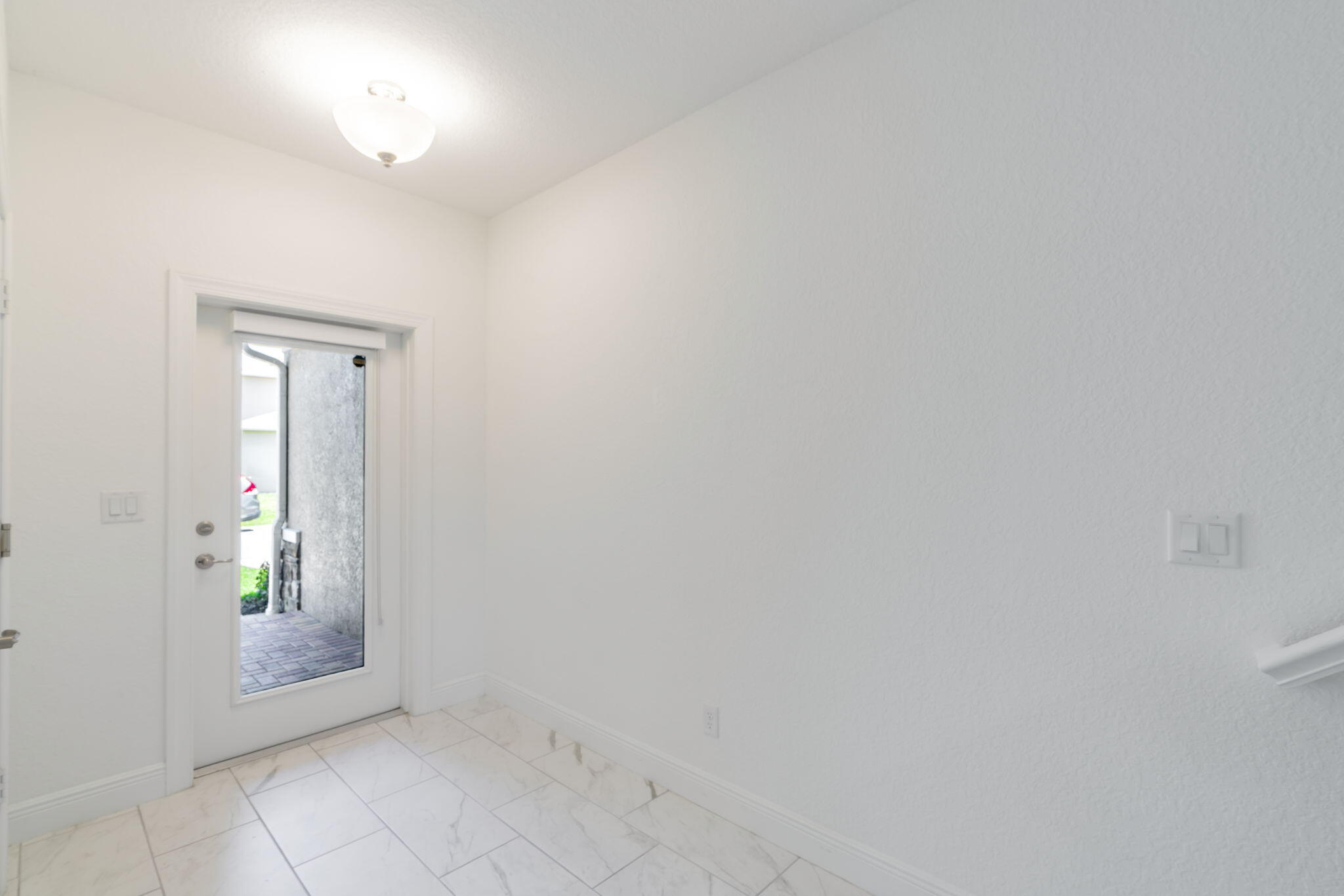 696 Ne Waters Edge Lane Property Photo 13