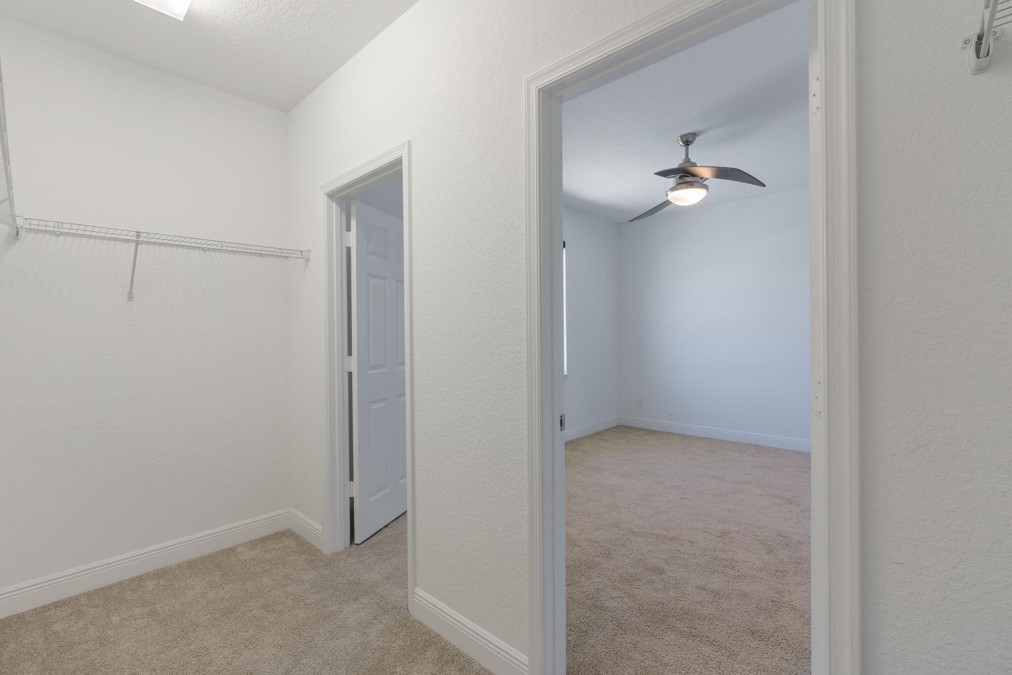 696 Ne Waters Edge Lane Property Photo 23