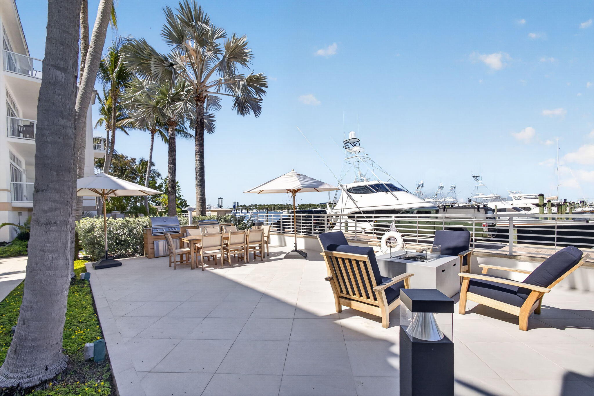 182 Lake Drive 5-301 Property Photo 52
